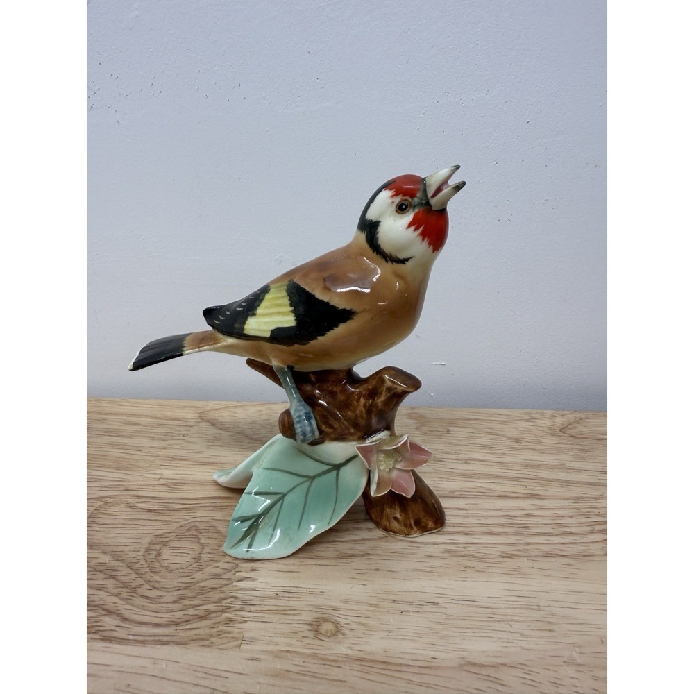 JILGUERO Gold Finch #5783‎ Bird Figurine #61